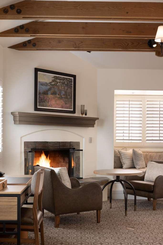 Casa Palmero At Pebble Beach Стая снимка