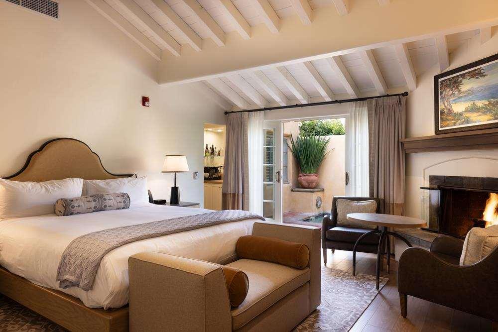 Casa Palmero At Pebble Beach Стая снимка