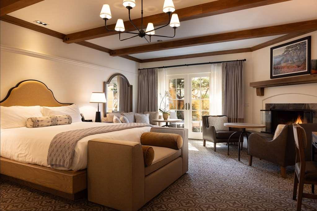 Casa Palmero At Pebble Beach Стая снимка